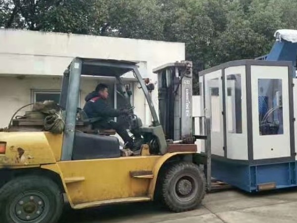 叉車裝卸作業注意事項