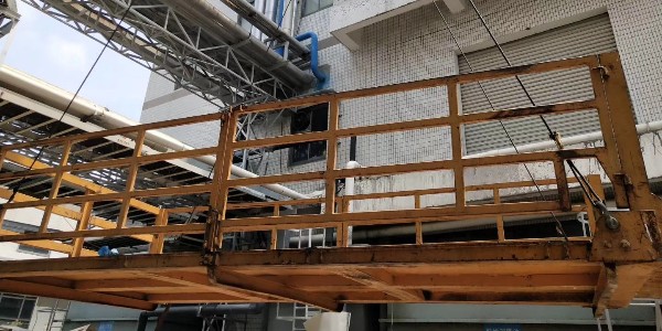 起重平臺吊裝作業過程中如何防止高空墜落？